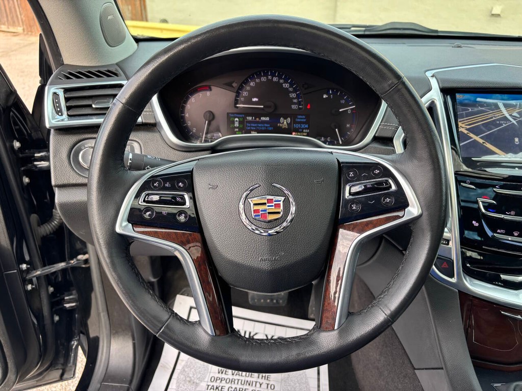 Cadillac SRX Vehicle Full-screen Gallery Image 23