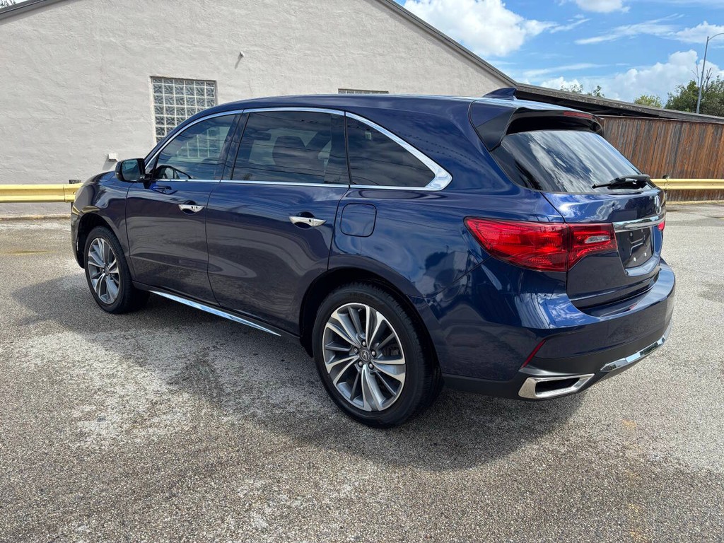 Acura MDX Vehicle Full-screen Gallery Image 05