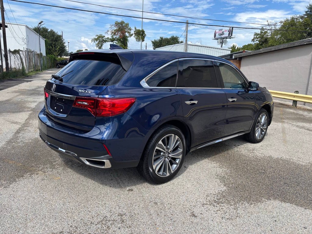 Acura MDX Vehicle Full-screen Gallery Image 07