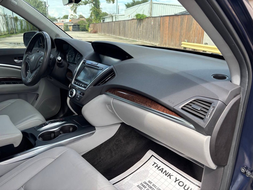 Acura MDX Vehicle Full-screen Gallery Image 11