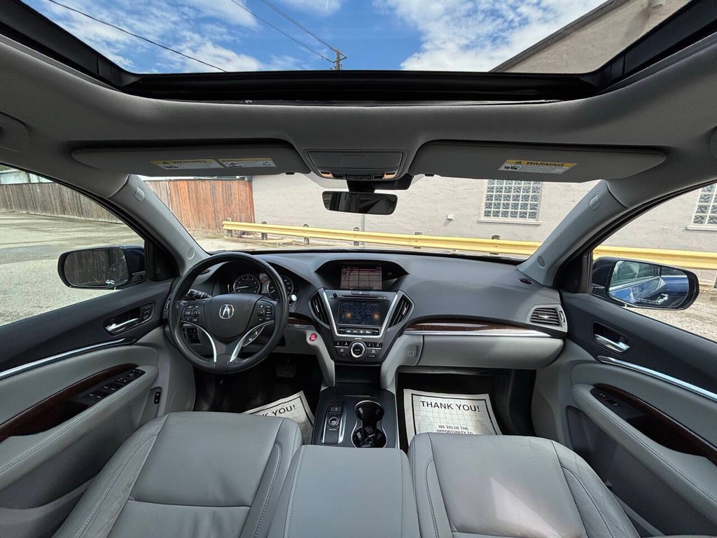 Acura MDX Vehicle Full-screen Gallery Image 21