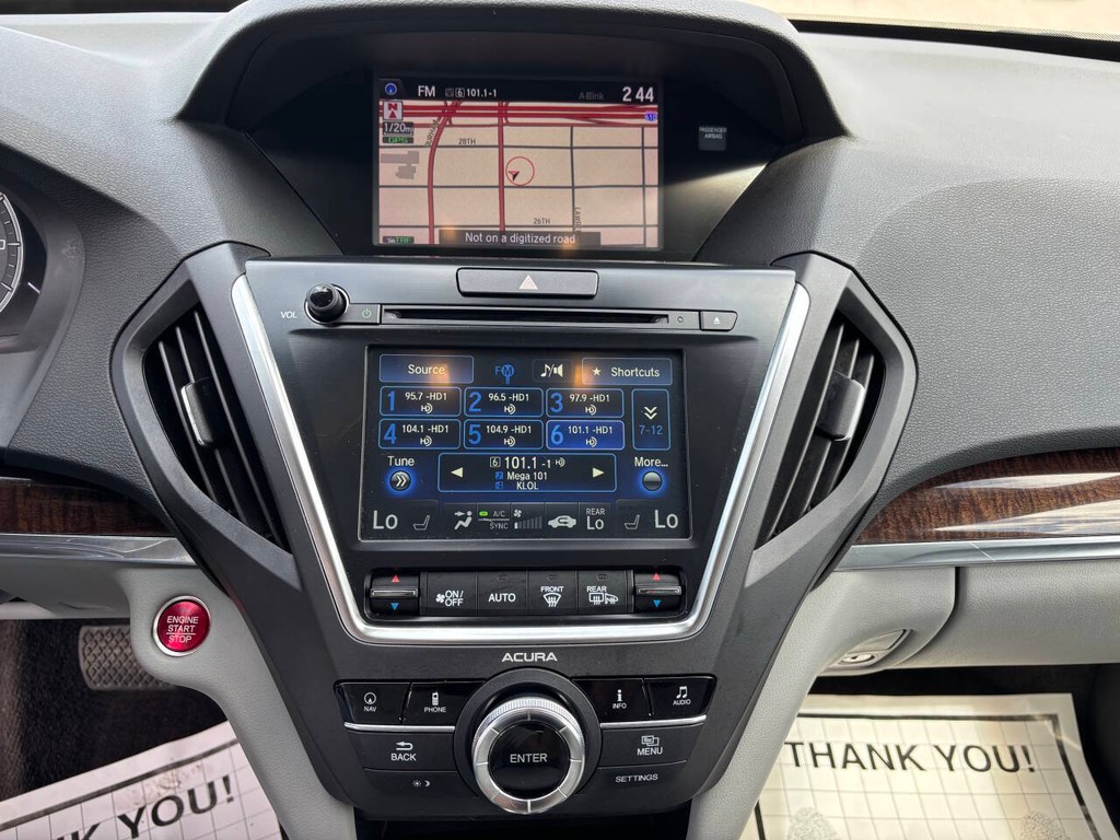 Acura MDX Vehicle Full-screen Gallery Image 23