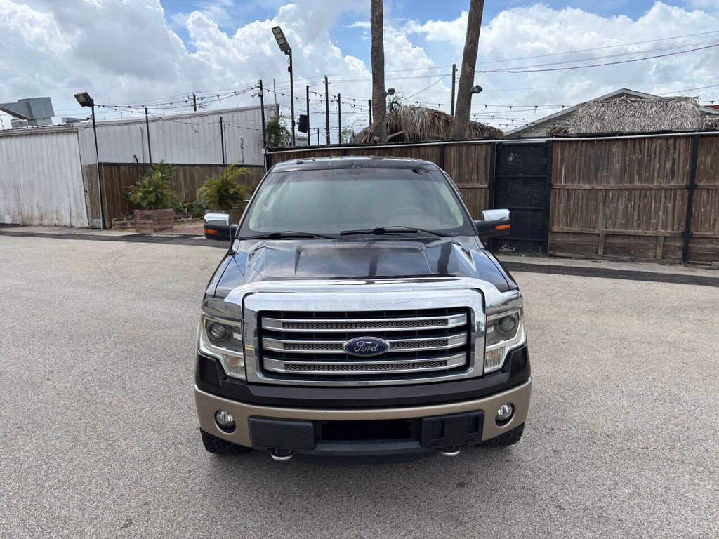 Ford F-150 Vehicle Full-screen Gallery Image 02