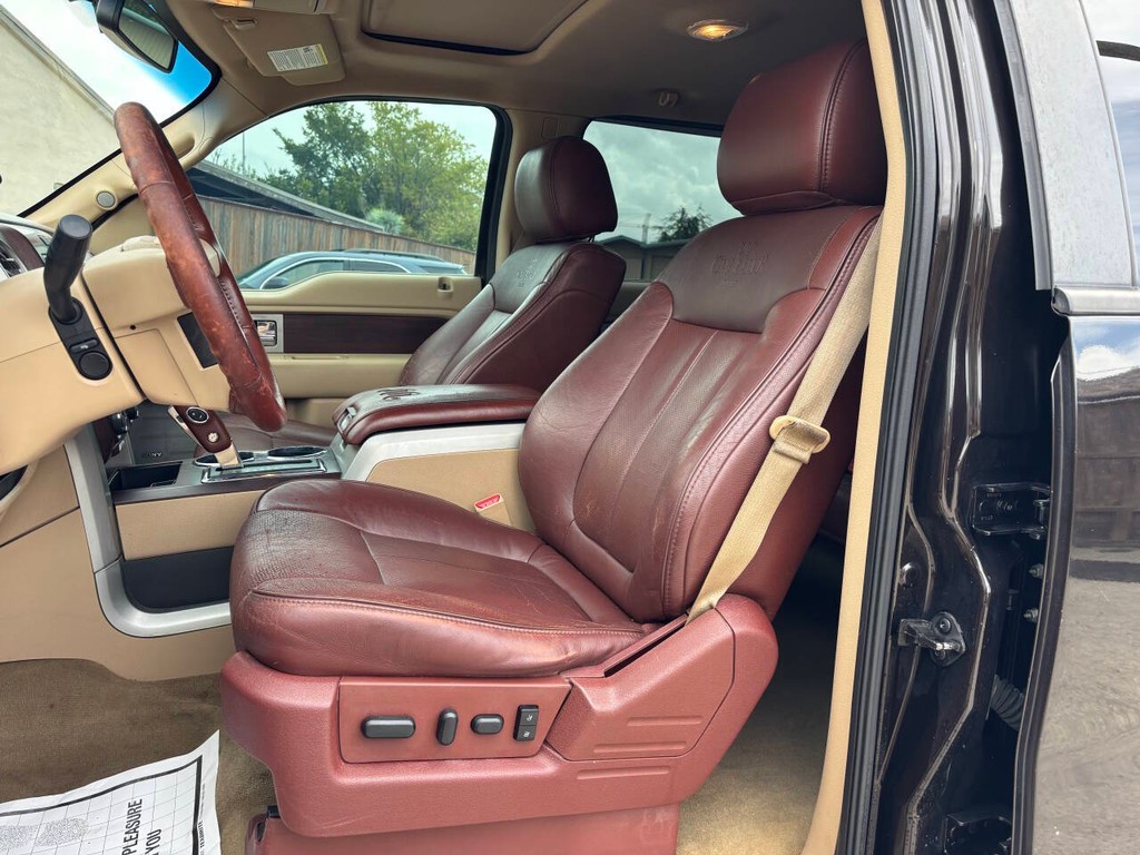 Ford F-150 Vehicle Full-screen Gallery Image 09