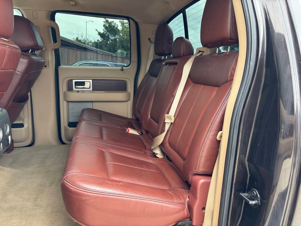 Ford F-150 Vehicle Full-screen Gallery Image 14