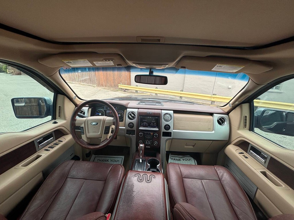 Ford F-150 Vehicle Full-screen Gallery Image 18