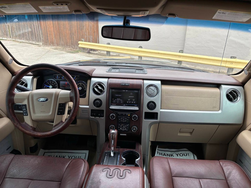 Ford F-150 Vehicle Full-screen Gallery Image 19