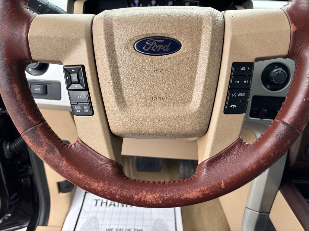Ford F-150 Vehicle Full-screen Gallery Image 24