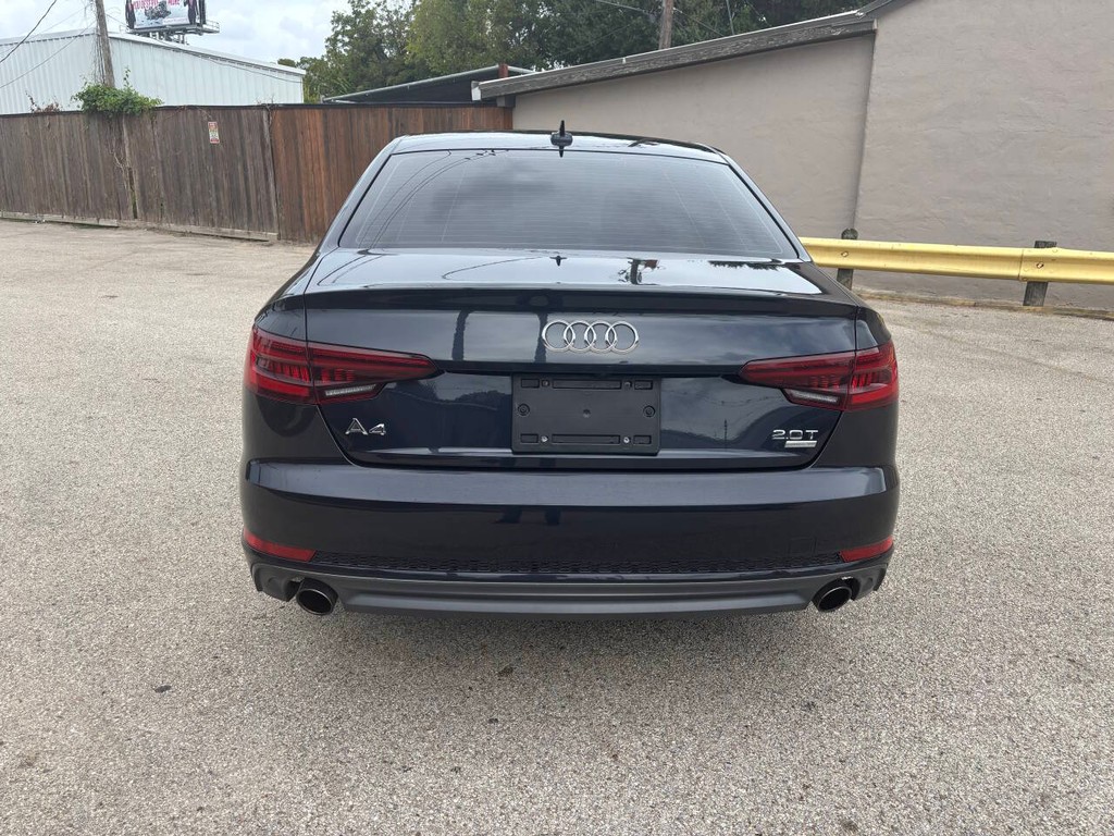 Audi A4 Vehicle Full-screen Gallery Image 06