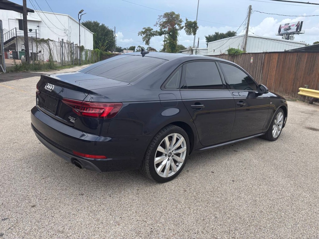 Audi A4 Vehicle Full-screen Gallery Image 07