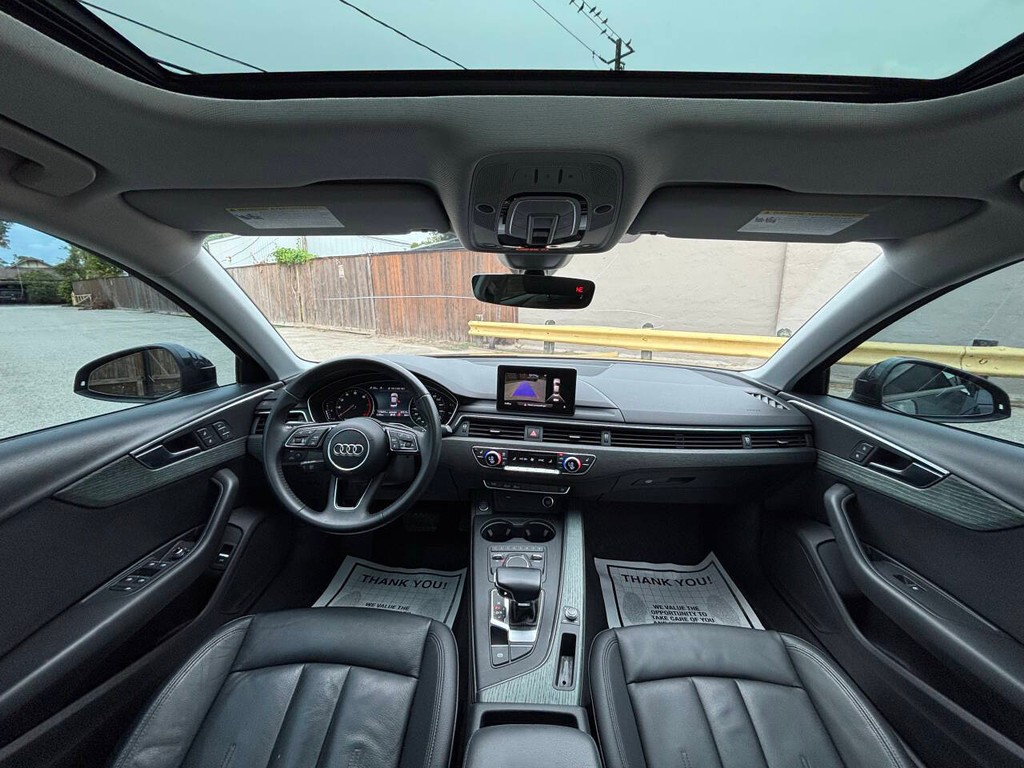 Audi A4 Vehicle Full-screen Gallery Image 19