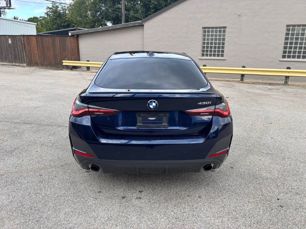 BMW 4 Series Vehicle Full-screen Gallery Image 06
