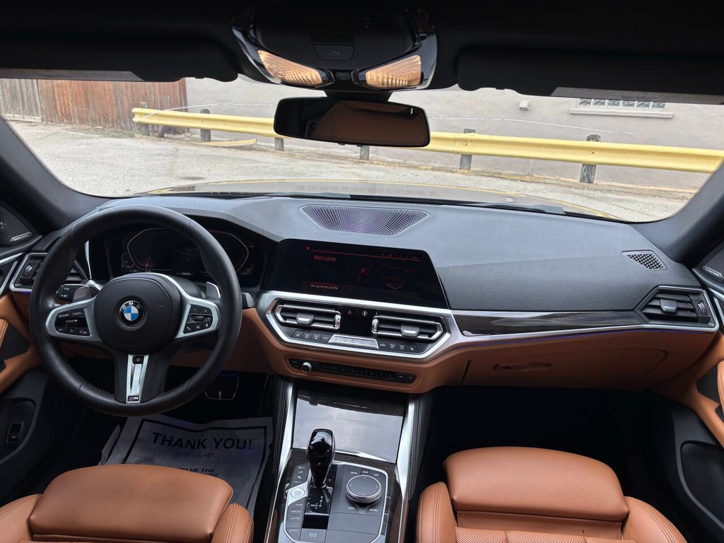 BMW 4 Series Vehicle Full-screen Gallery Image 19