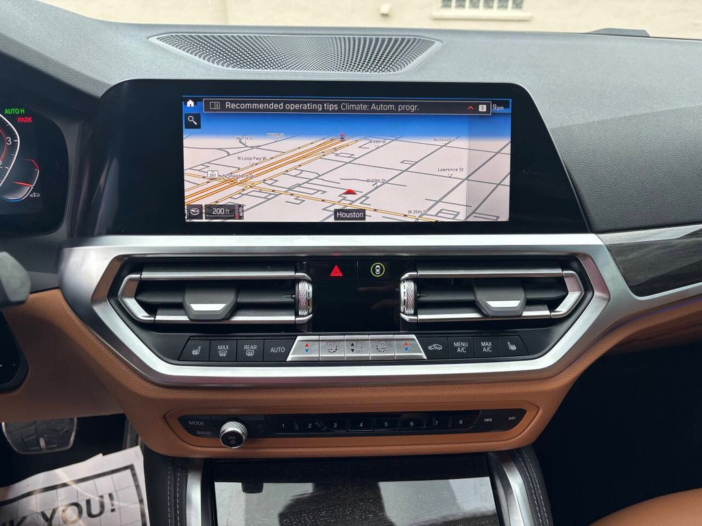 BMW 4 Series Vehicle Full-screen Gallery Image 20