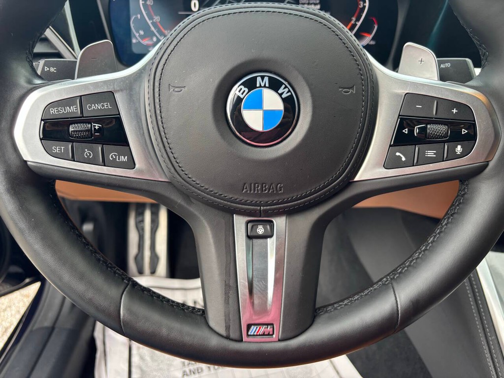 BMW 4 Series Vehicle Full-screen Gallery Image 25