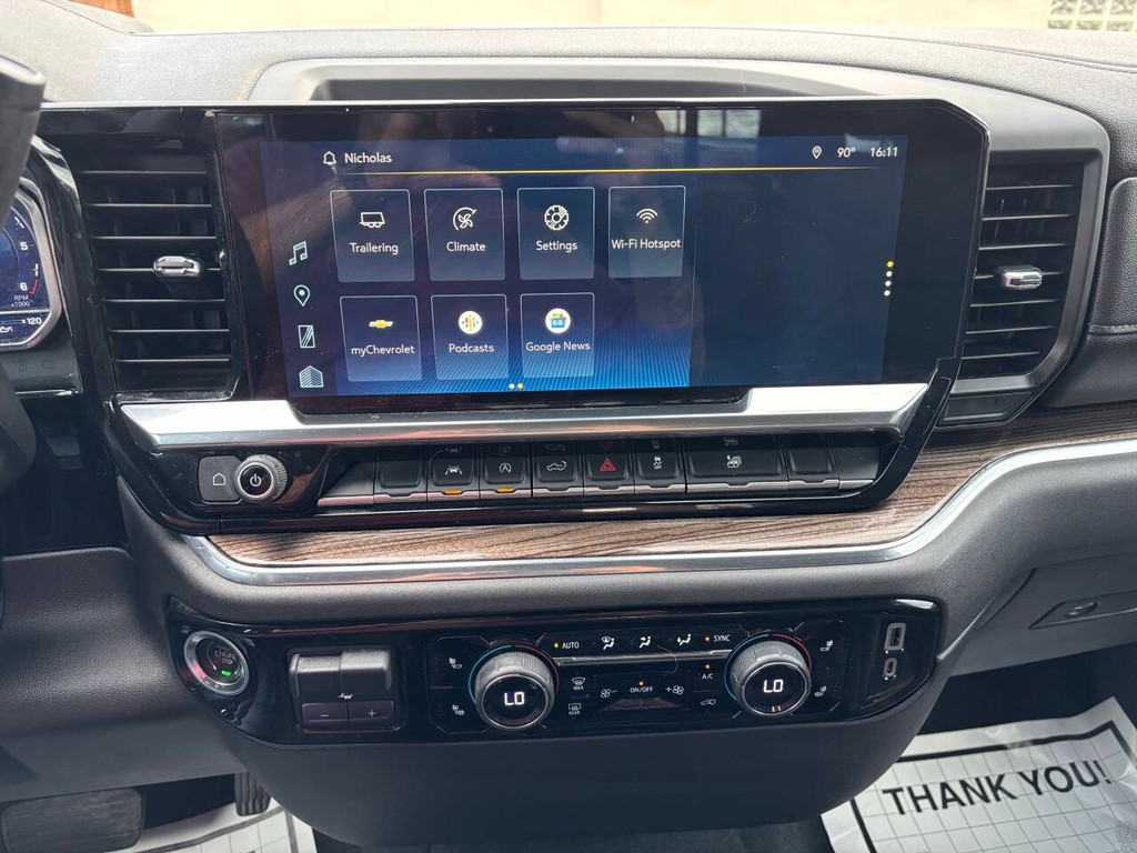 Chevrolet Silverado 1500 Vehicle Full-screen Gallery Image 20