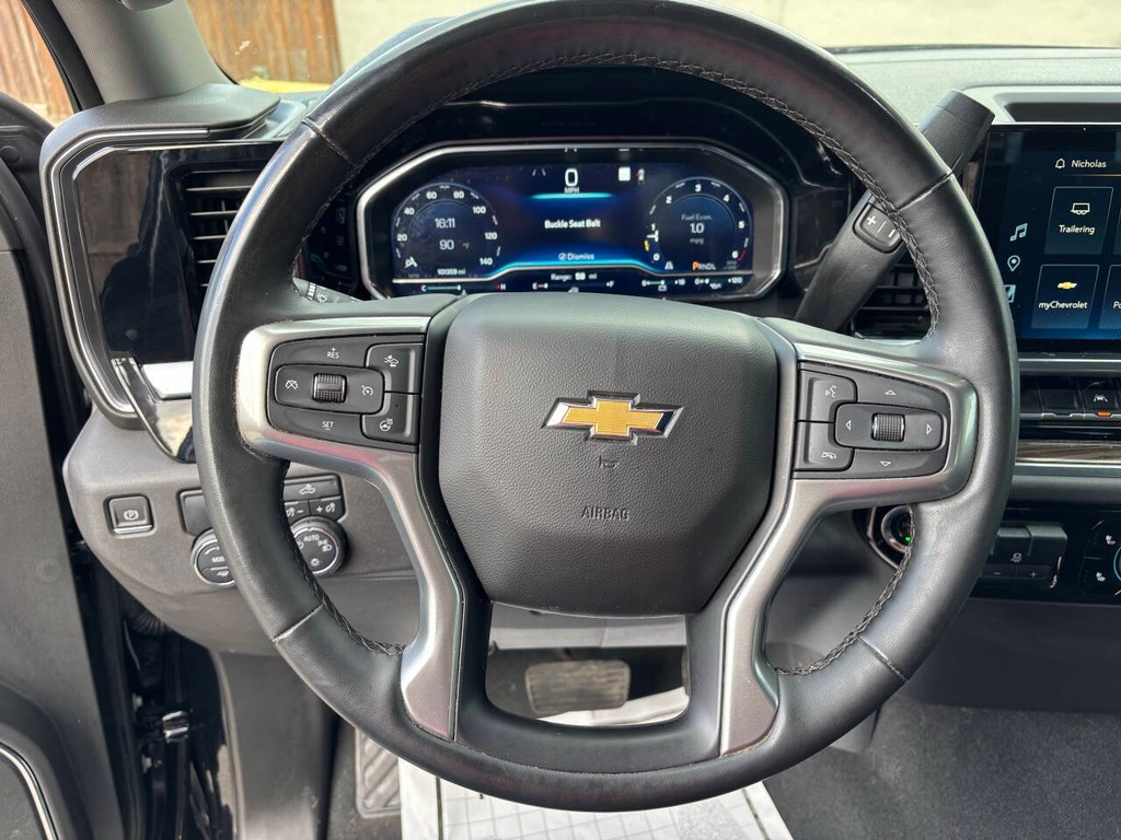 Chevrolet Silverado 1500 Vehicle Full-screen Gallery Image 22