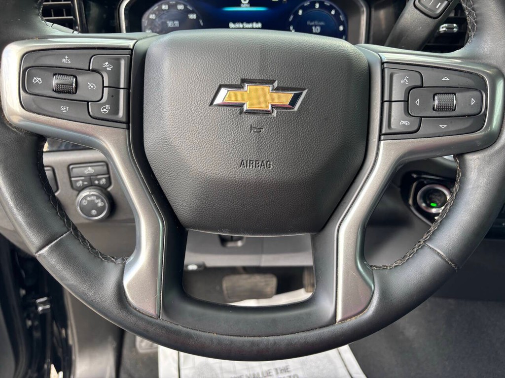 Chevrolet Silverado 1500 Vehicle Full-screen Gallery Image 23