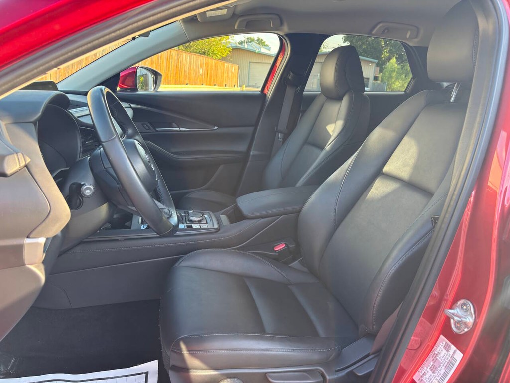 Mazda CX-30 Vehicle Full-screen Gallery Image 09