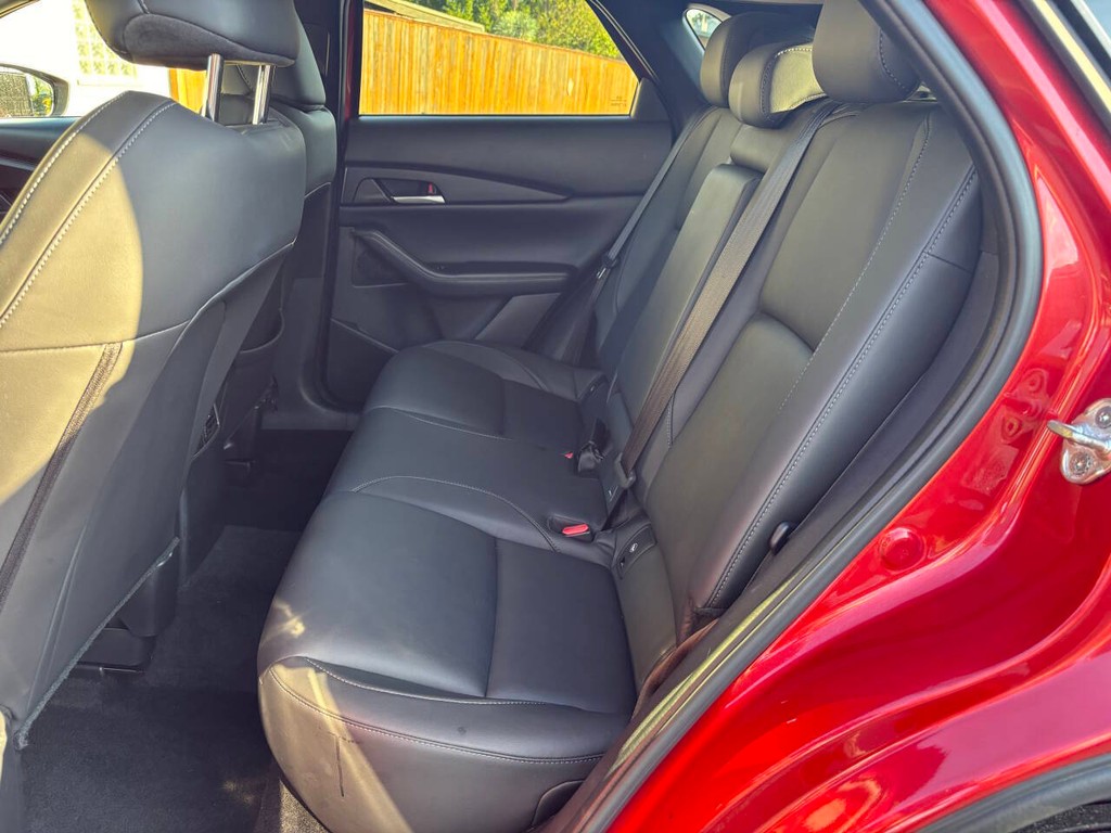 Mazda CX-30 Vehicle Full-screen Gallery Image 14