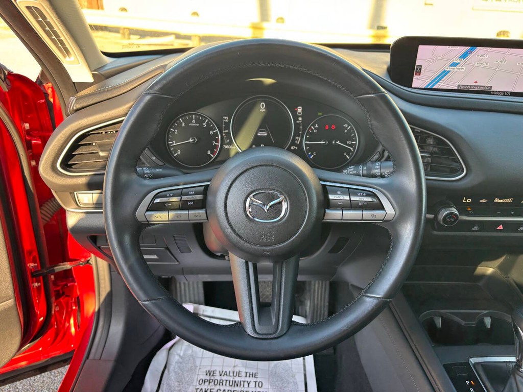 Mazda CX-30 Vehicle Full-screen Gallery Image 22