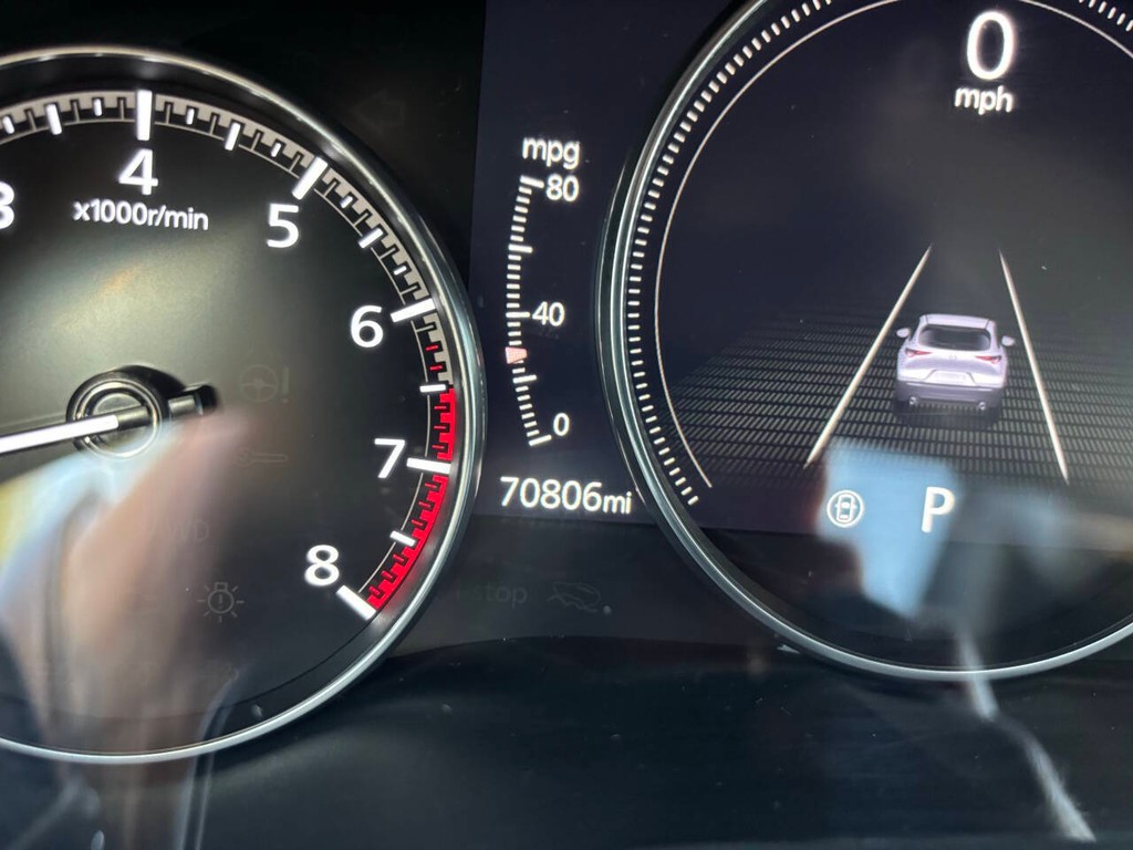 Mazda CX-30 Vehicle Full-screen Gallery Image 25