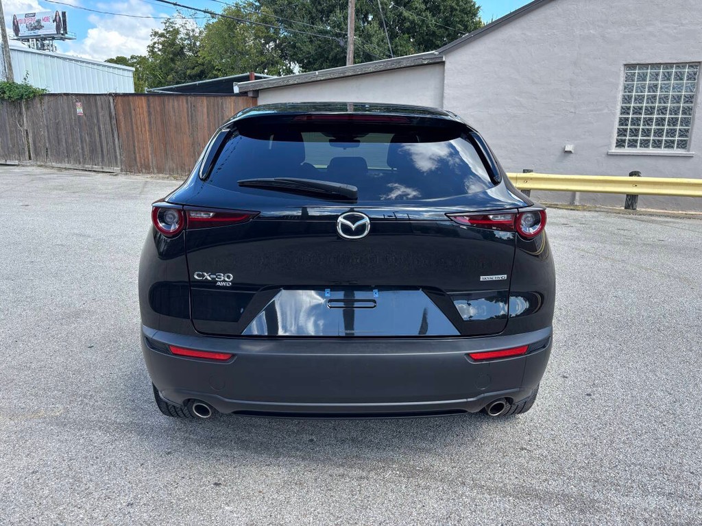Mazda CX-30 Vehicle Full-screen Gallery Image 06