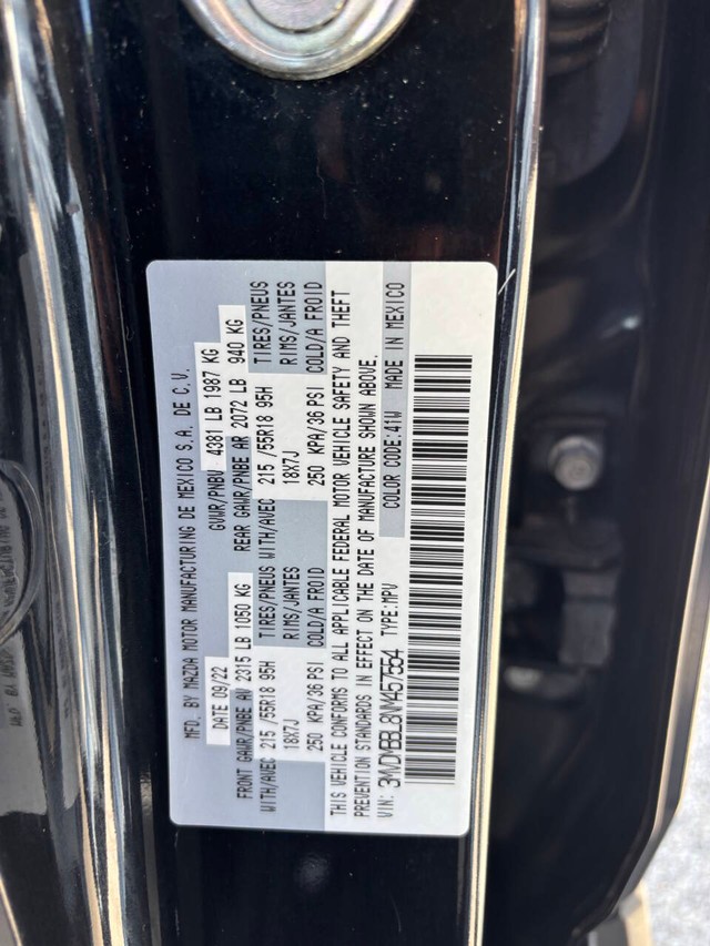 Mazda CX-30 Vehicle Full-screen Gallery Image 29