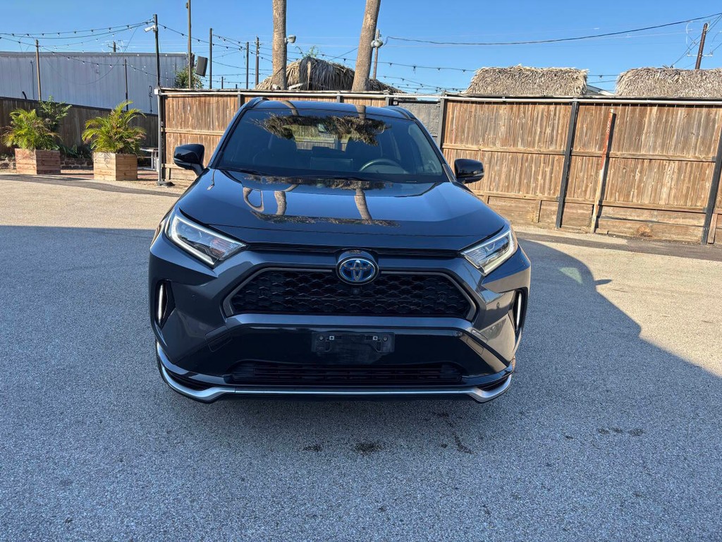 Toyota RAV4 Prime Vehicle Full-screen Gallery Image 02