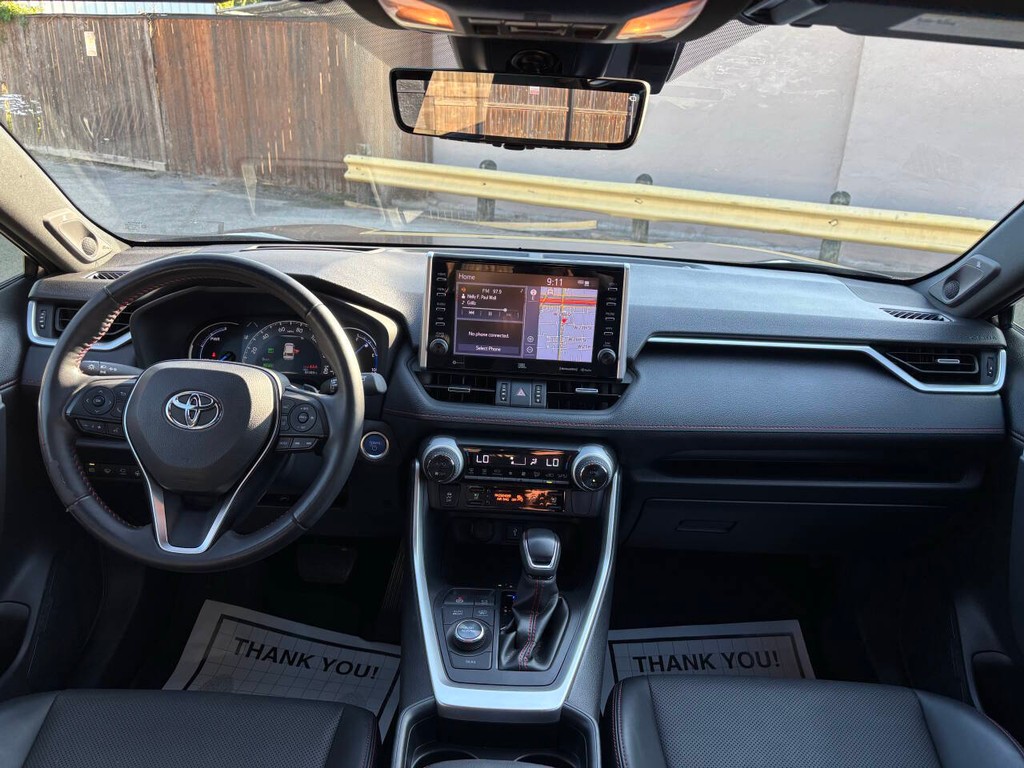 Toyota RAV4 Prime Vehicle Full-screen Gallery Image 19