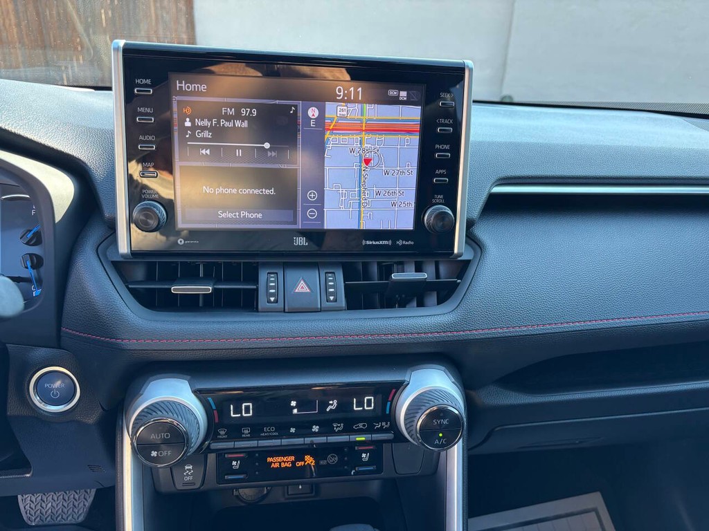 Toyota RAV4 Prime Vehicle Full-screen Gallery Image 20