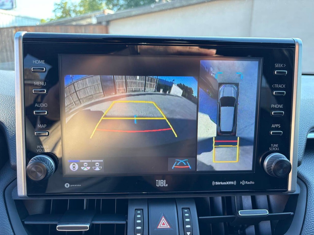 Toyota RAV4 Prime Vehicle Full-screen Gallery Image 22