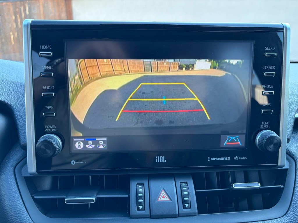 Toyota RAV4 Prime Vehicle Full-screen Gallery Image 24