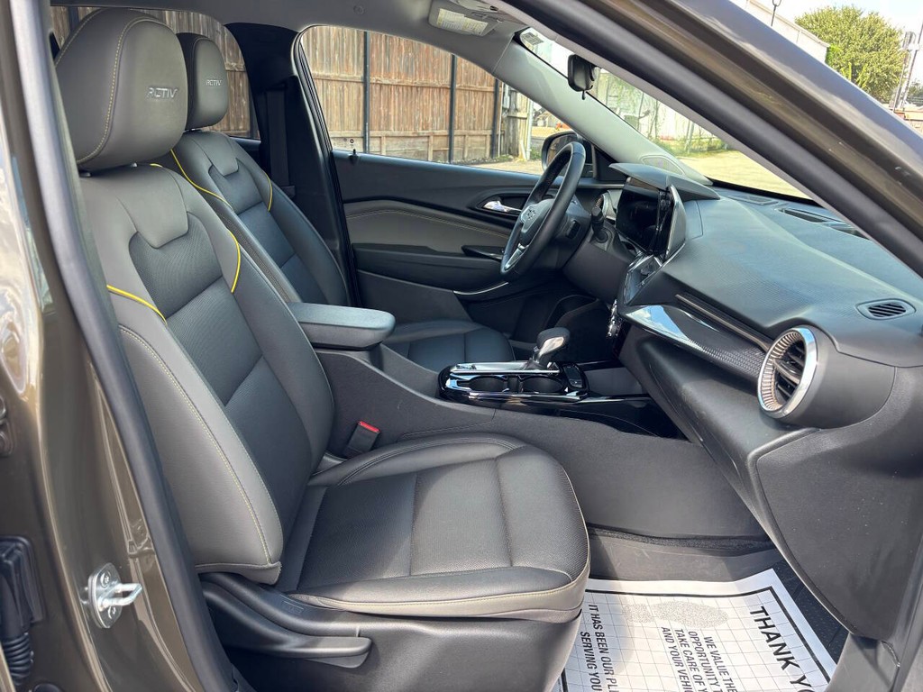 Chevrolet Trax Vehicle Full-screen Gallery Image 12