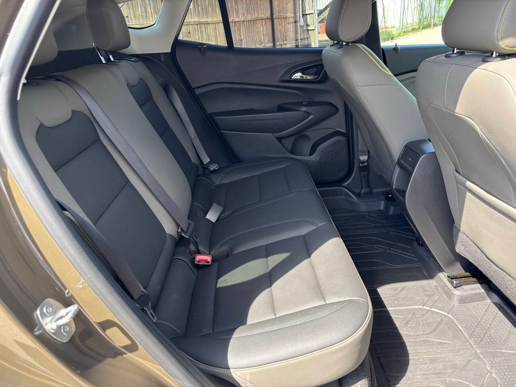 Chevrolet Trax Vehicle Full-screen Gallery Image 16