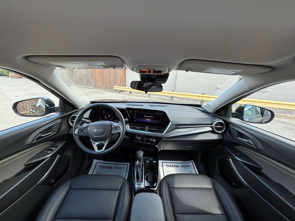 Chevrolet Trax Vehicle Full-screen Gallery Image 18