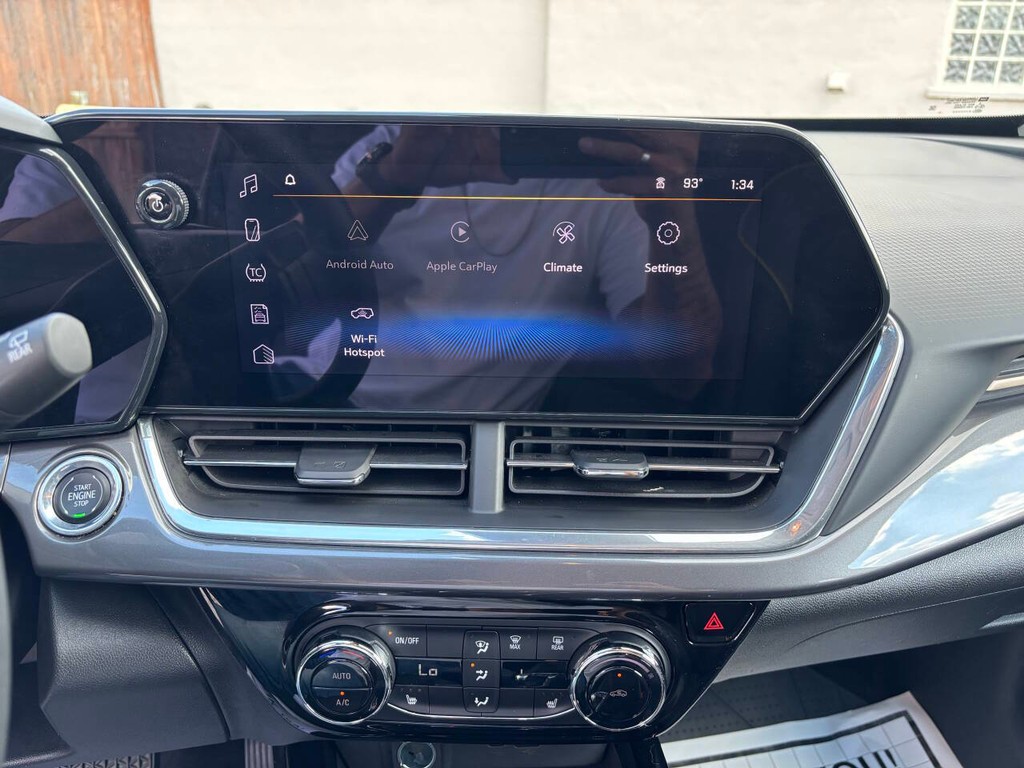 Chevrolet Trax Vehicle Full-screen Gallery Image 20