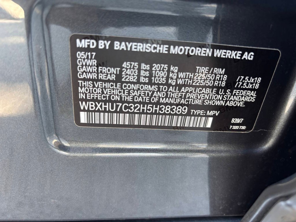 BMW X1 Vehicle Full-screen Gallery Image 30