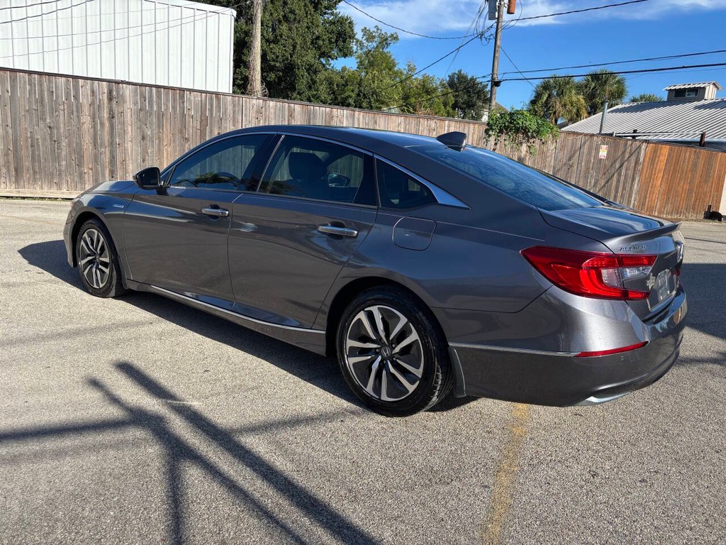 Honda Accord Hybrid Vehicle Full-screen Gallery Image 05