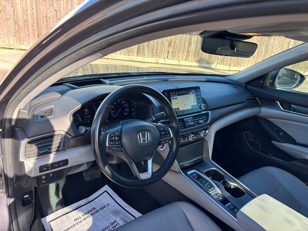 Honda Accord Hybrid Vehicle Full-screen Gallery Image 08