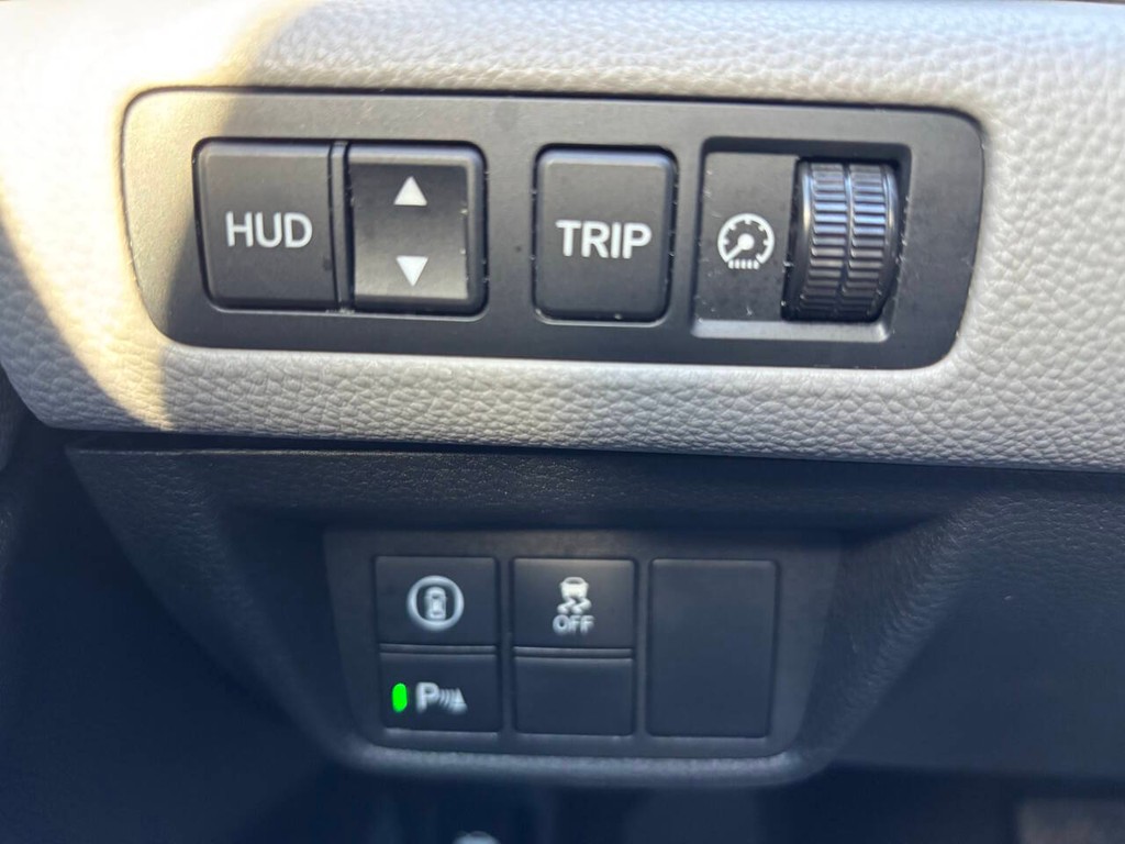 Honda Accord Hybrid Vehicle Full-screen Gallery Image 24
