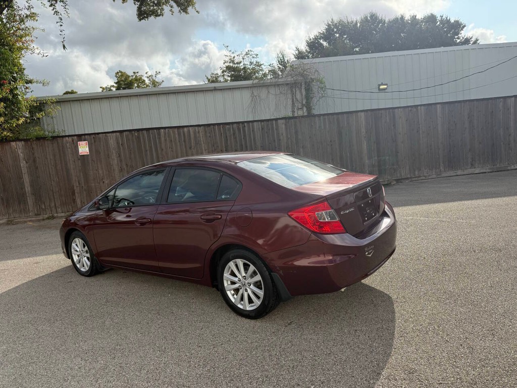Honda Civic Vehicle Full-screen Gallery Image 05