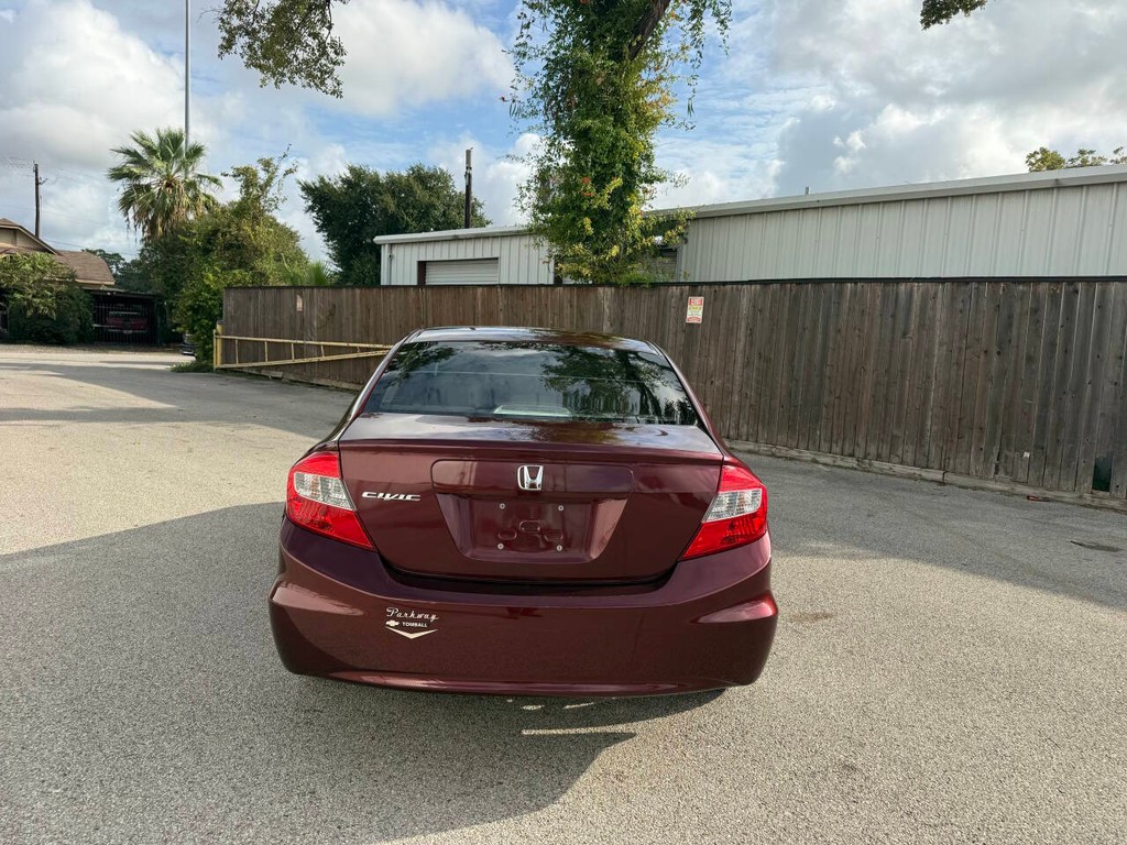 Honda Civic Vehicle Full-screen Gallery Image 06