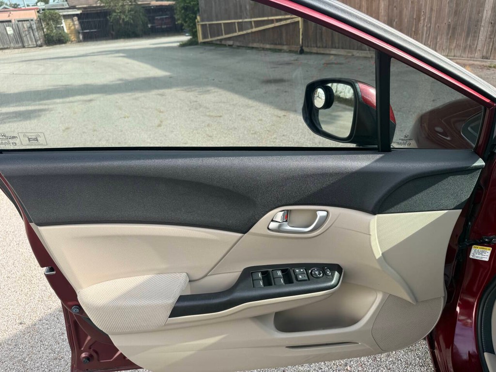 Honda Civic Vehicle Full-screen Gallery Image 10