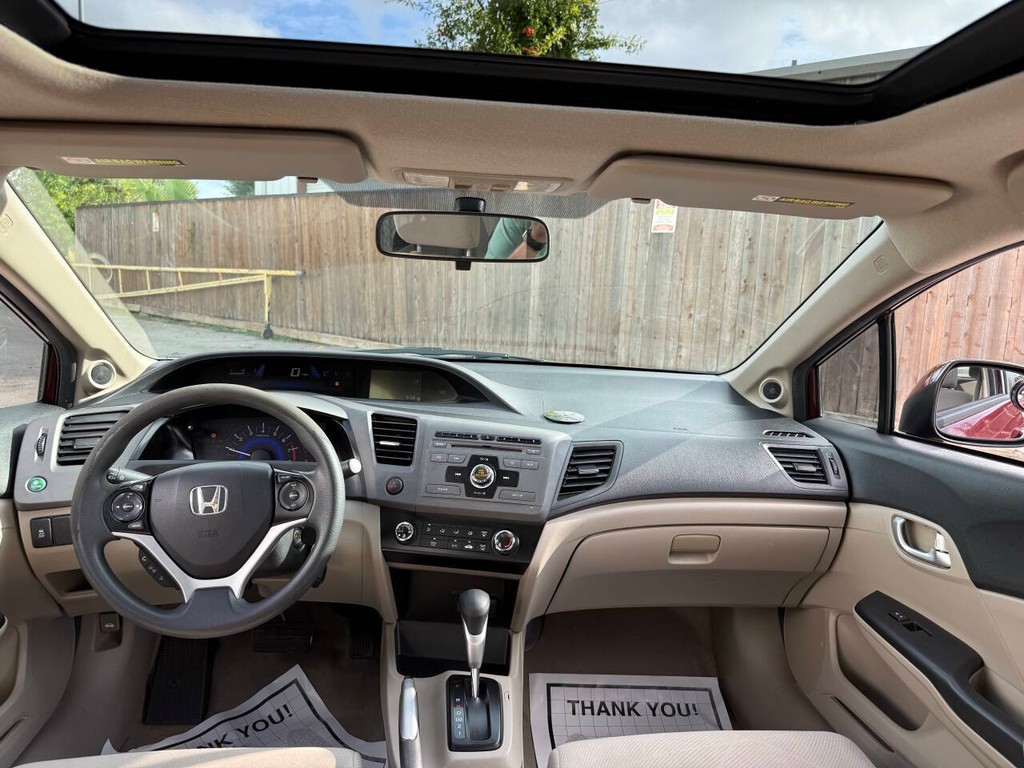 Honda Civic Vehicle Full-screen Gallery Image 18