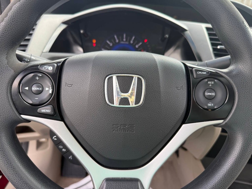 Honda Civic Vehicle Full-screen Gallery Image 22