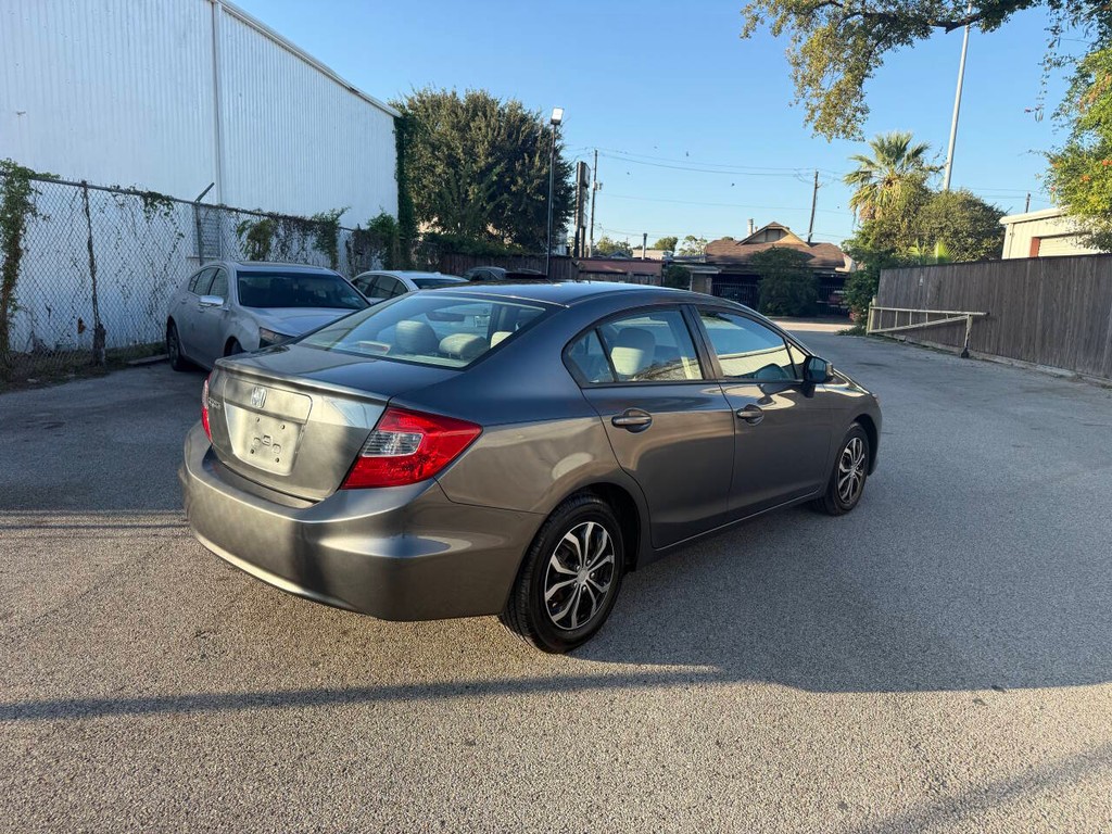Honda Civic Sedan Vehicle Full-screen Gallery Image 06