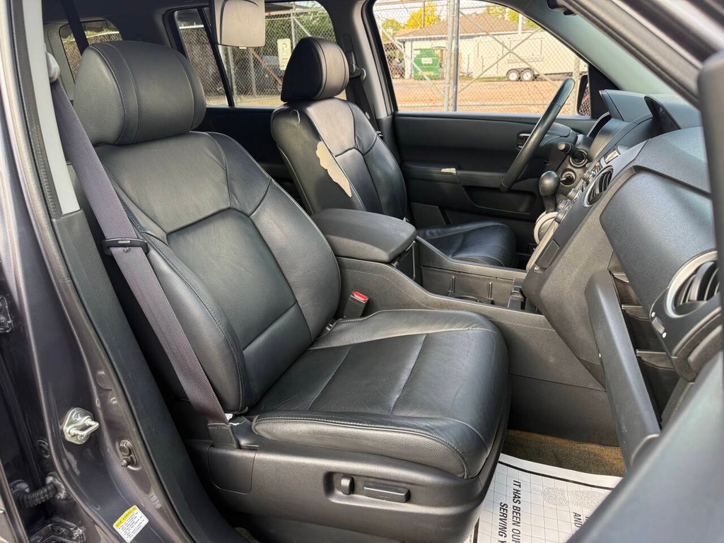 Honda Pilot Vehicle Full-screen Gallery Image 12