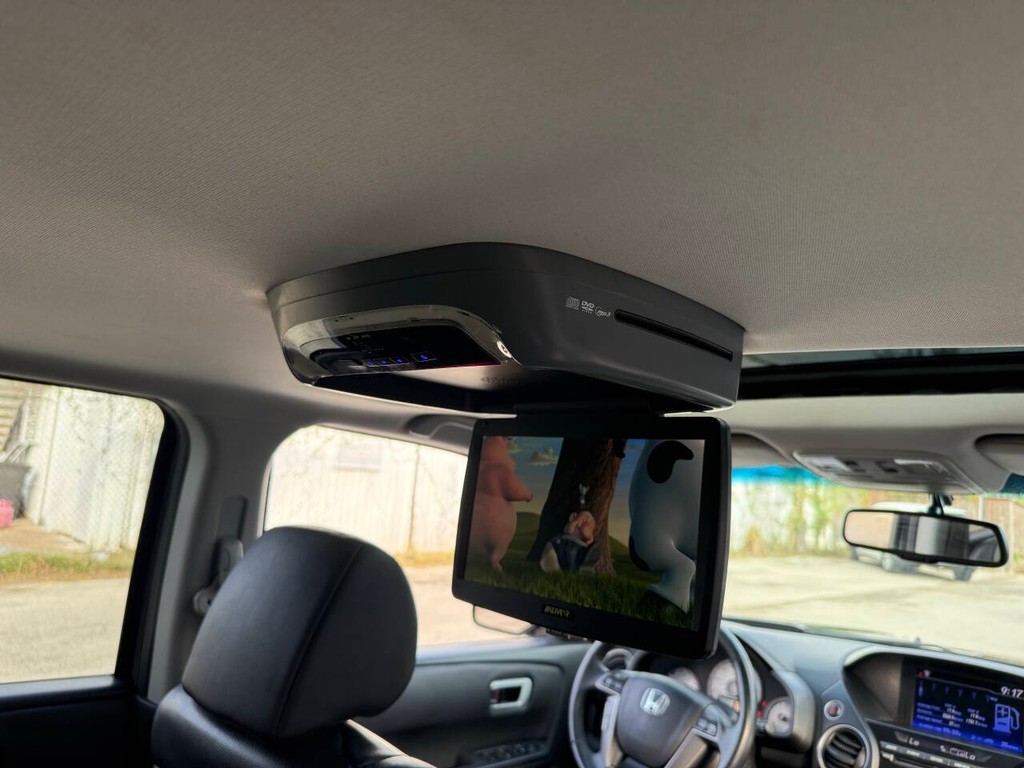 Honda Pilot Vehicle Full-screen Gallery Image 19
