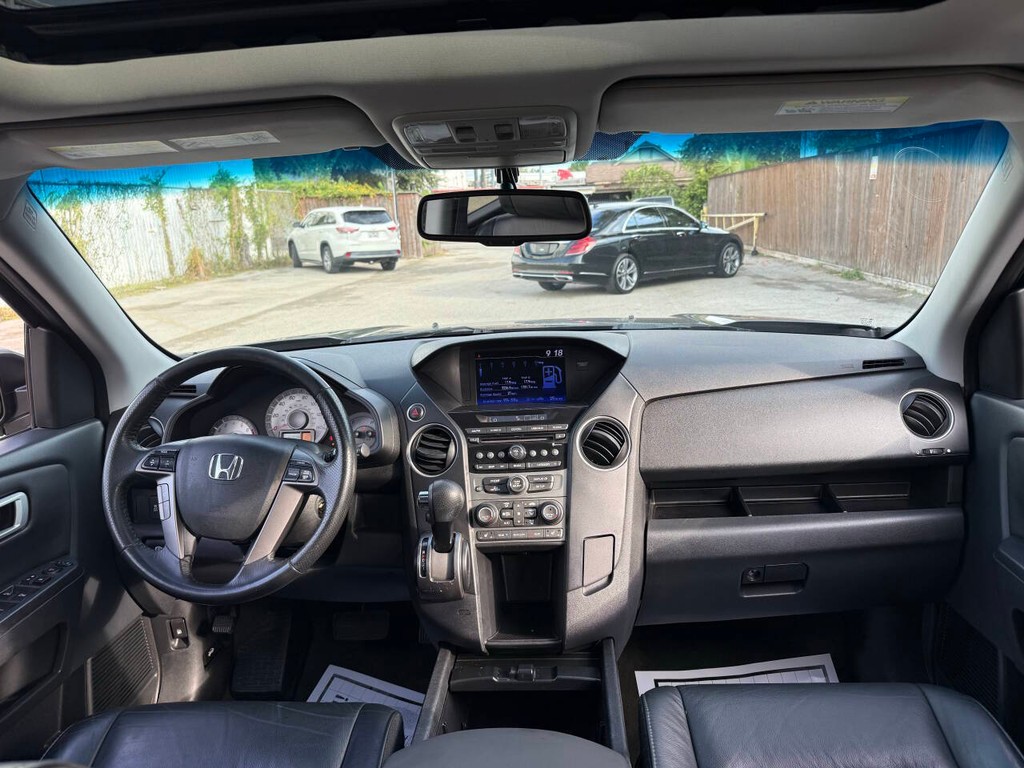 Honda Pilot Vehicle Full-screen Gallery Image 20